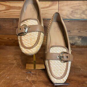 Naturalizer Straw Loafers Wms Size 9